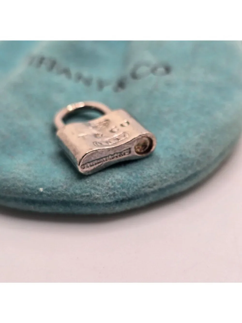 VTG Tiffany & Co 1837 Padlock Charm Sterling Silver 925 T&Co Lock Pendant Pouch - Picture 3 of 13